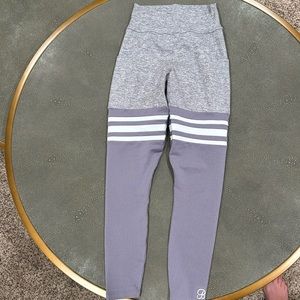 Bombshell Leggings Size M